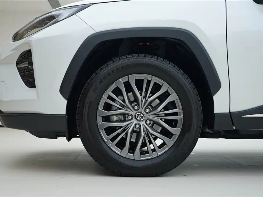 Toyota Wildlander 2023 2.0L CVT FWD Luxury PLUS фото 15