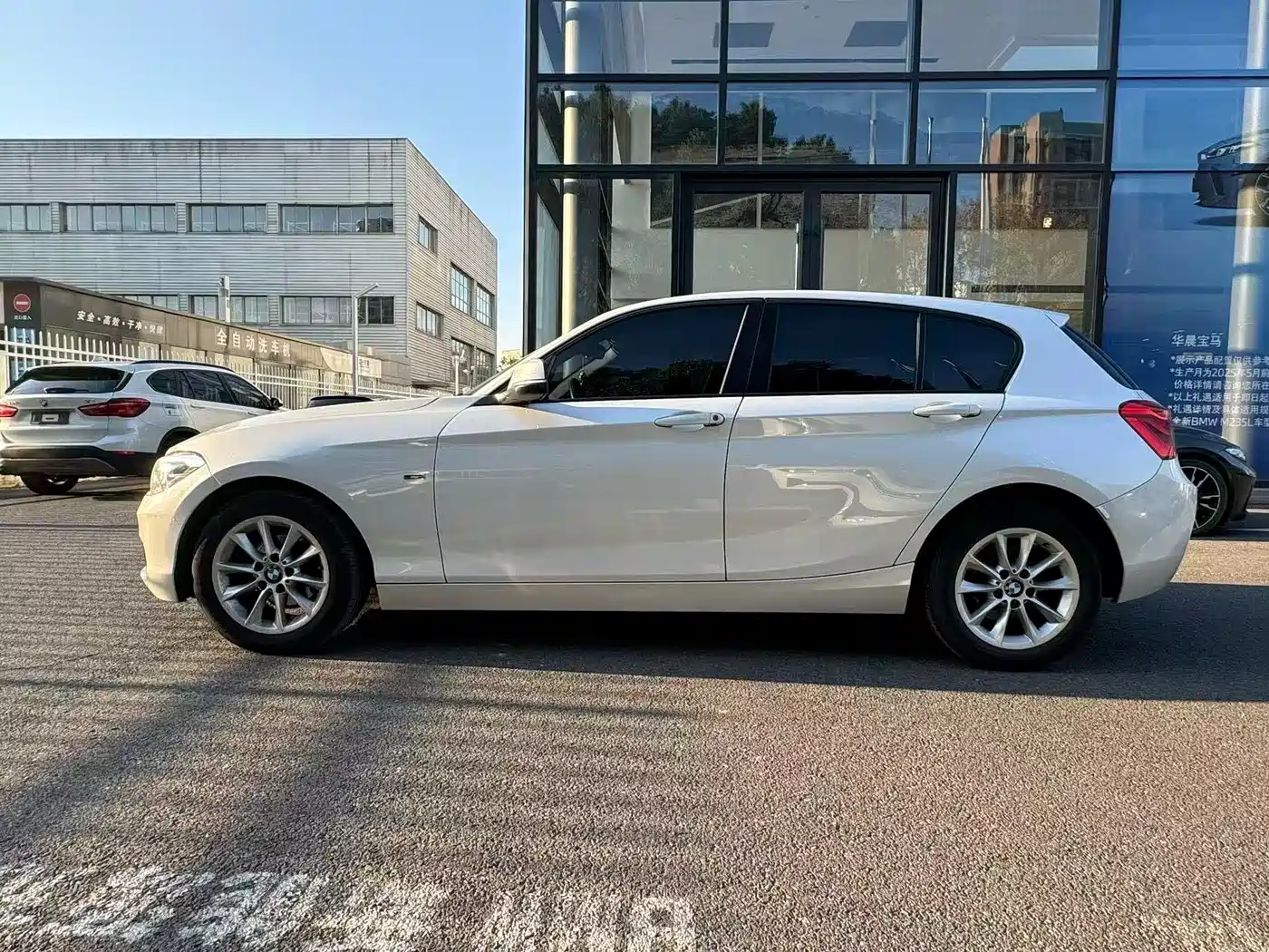 BMW 1 Series (Import) 2015 118i Urban Design Package фото 8