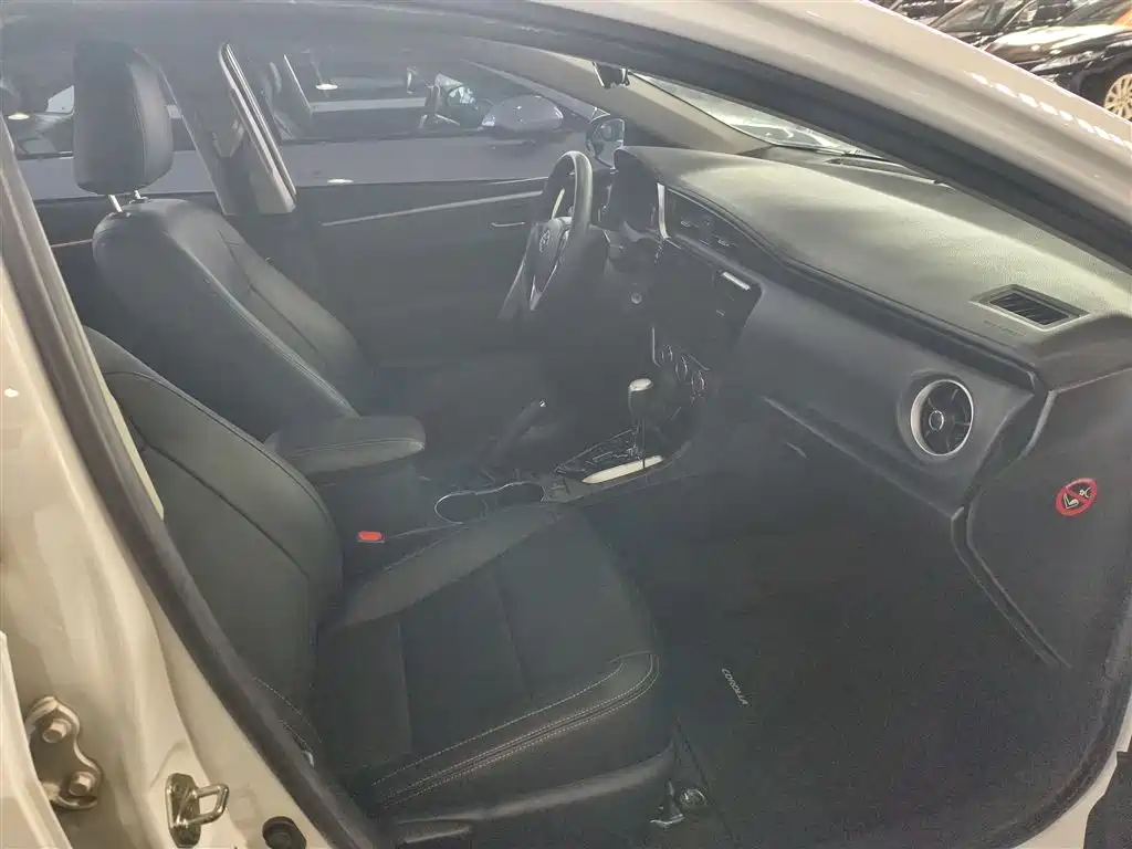 Toyota Corolla 2017 Facelift 1.2T S-CVT GL-i фото 4