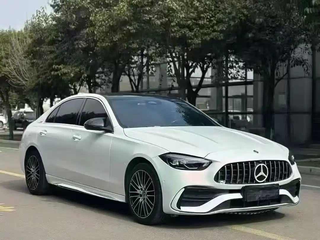 صورة 1 - Mercedes-Benz C-Class