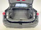 Photo 6 - Audi A6L e-tron