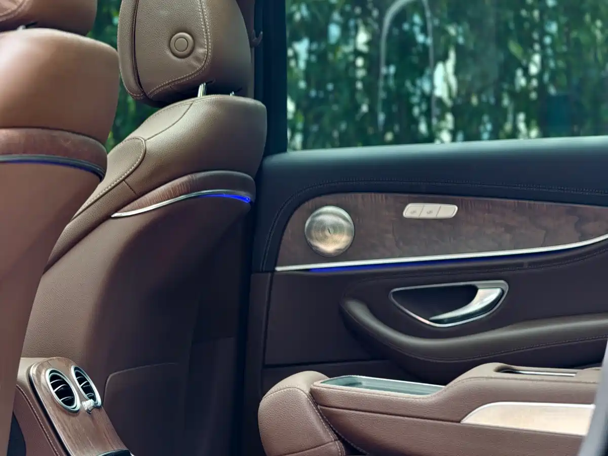 MERCEDES-BENZ E CLASS