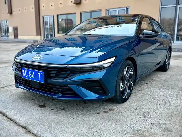 HYUNDAI ELANTRA