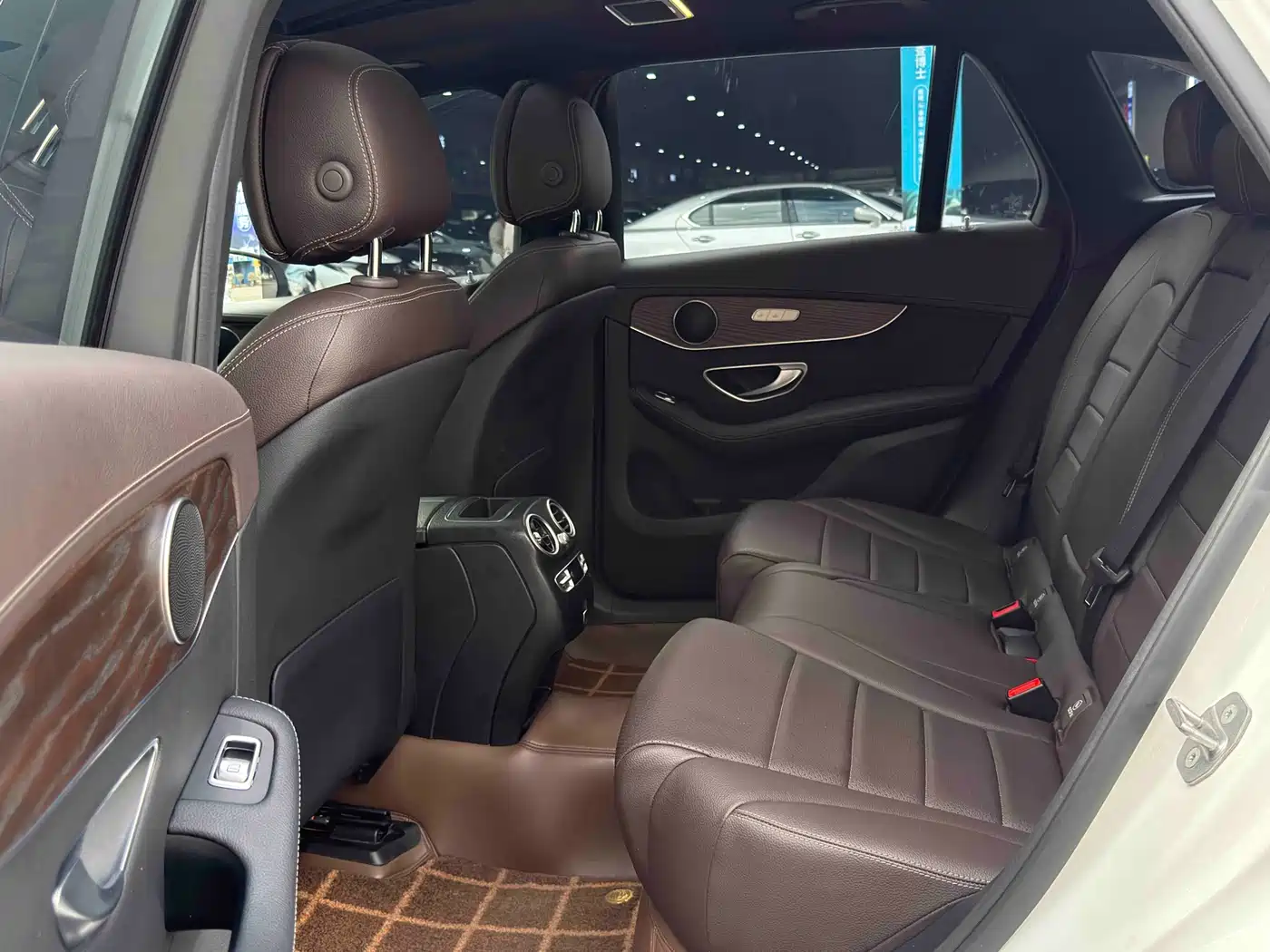 Mercedes-Benz GLC 2022 GLC 300 L 4MATIC Dynamic Collector's Edition фото 13