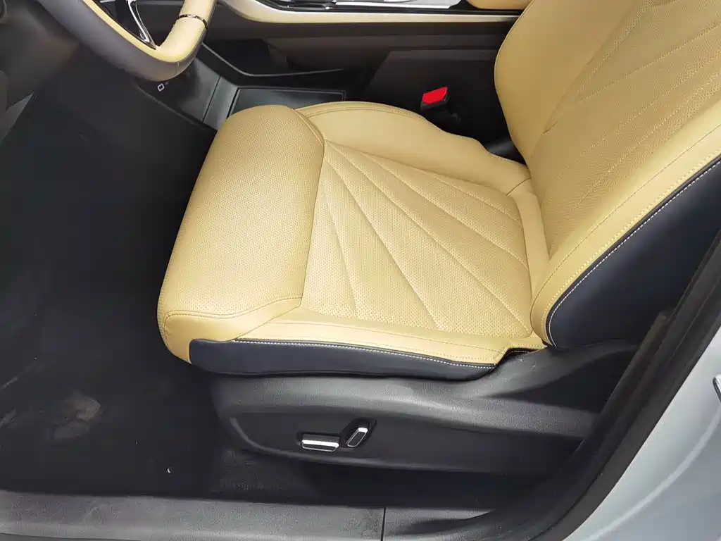 Geely Atlas L 2023 2023 2.0TD DCT Premium Model