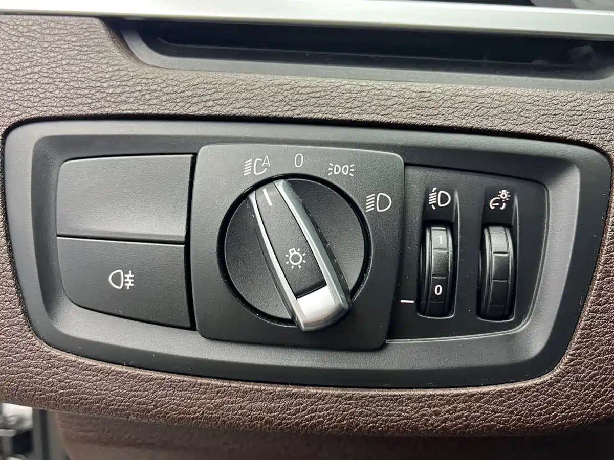 BMW X1 2021 Facelift sDrive20Li Fashion фото 12
