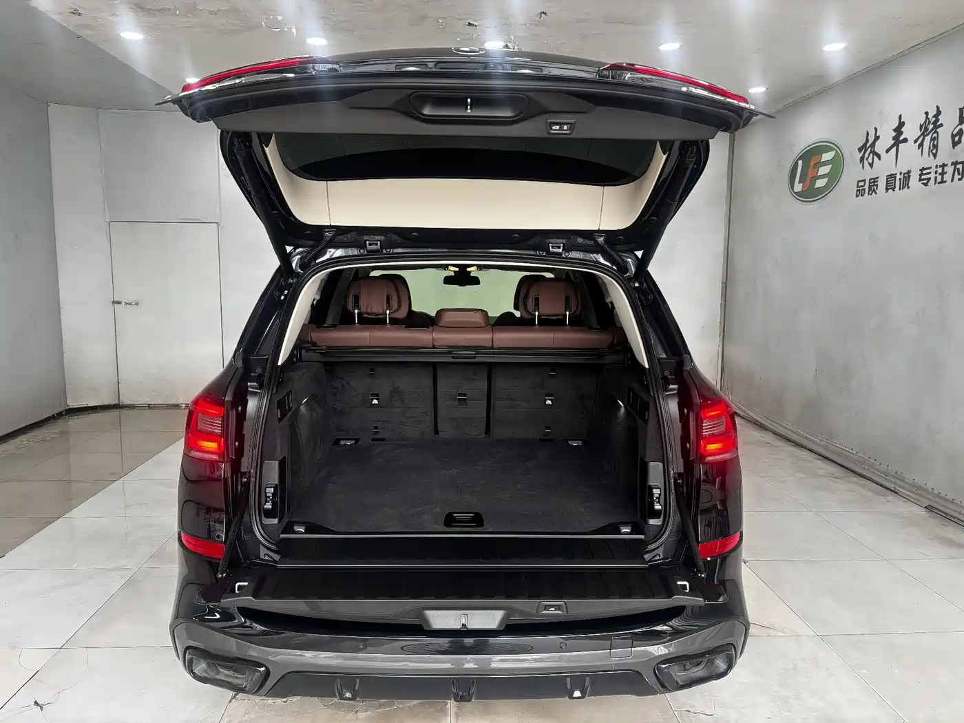 BMW X5 (Import) 2020 xDrive40i M Sport Package фото 27
