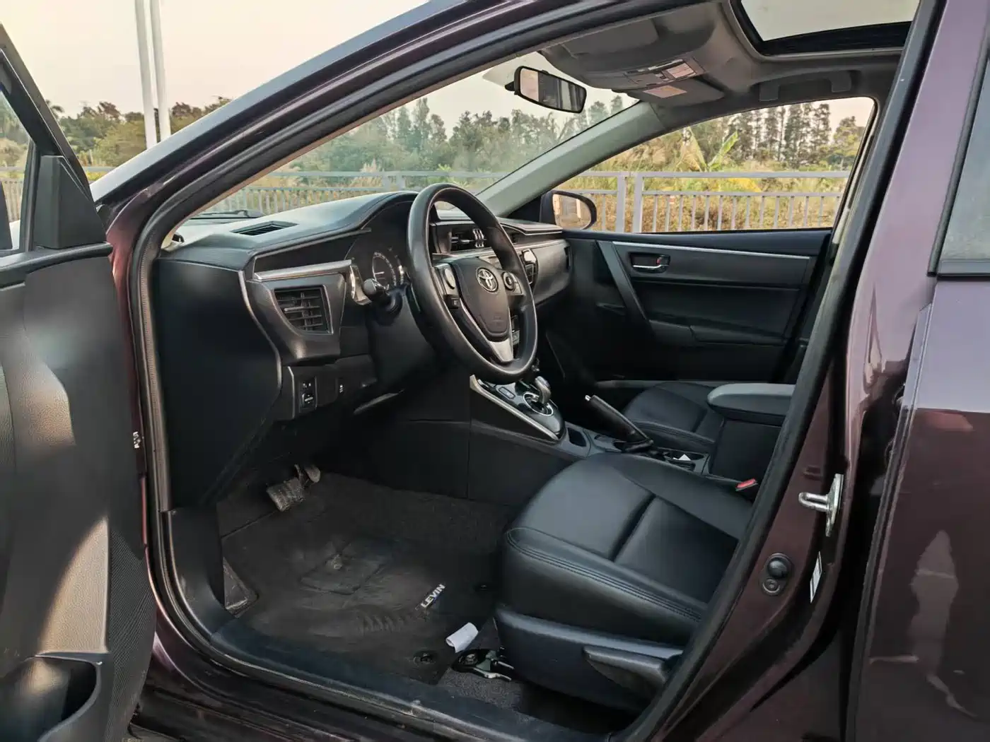 Toyota Levin 2016 Hybrid 1.8H GS E-CVT Elite Sunroof фото 8