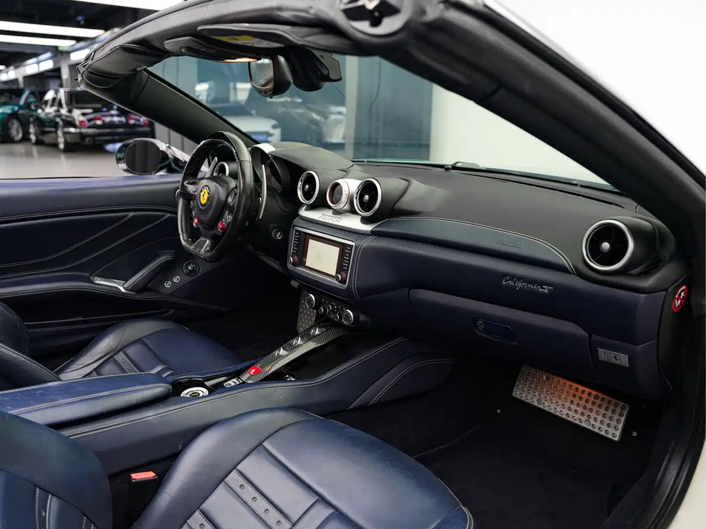 Ferrari California T 2016 2015 3.9T Standard