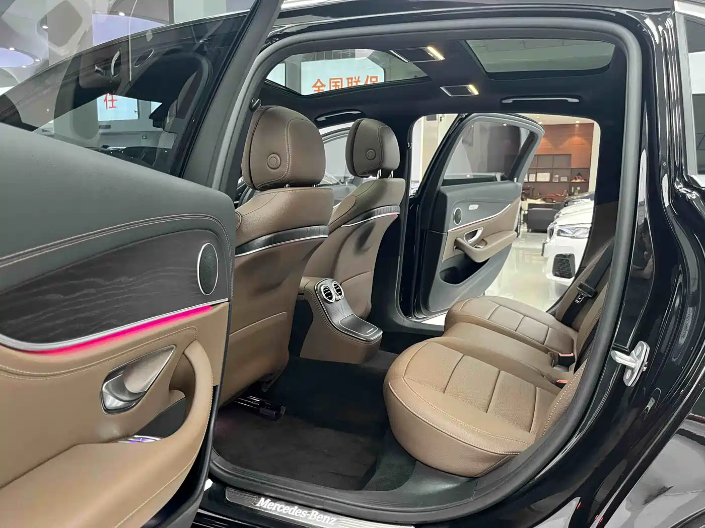 Mercedes-Benz E-Class 2023 E 300 L Fashion фото 5