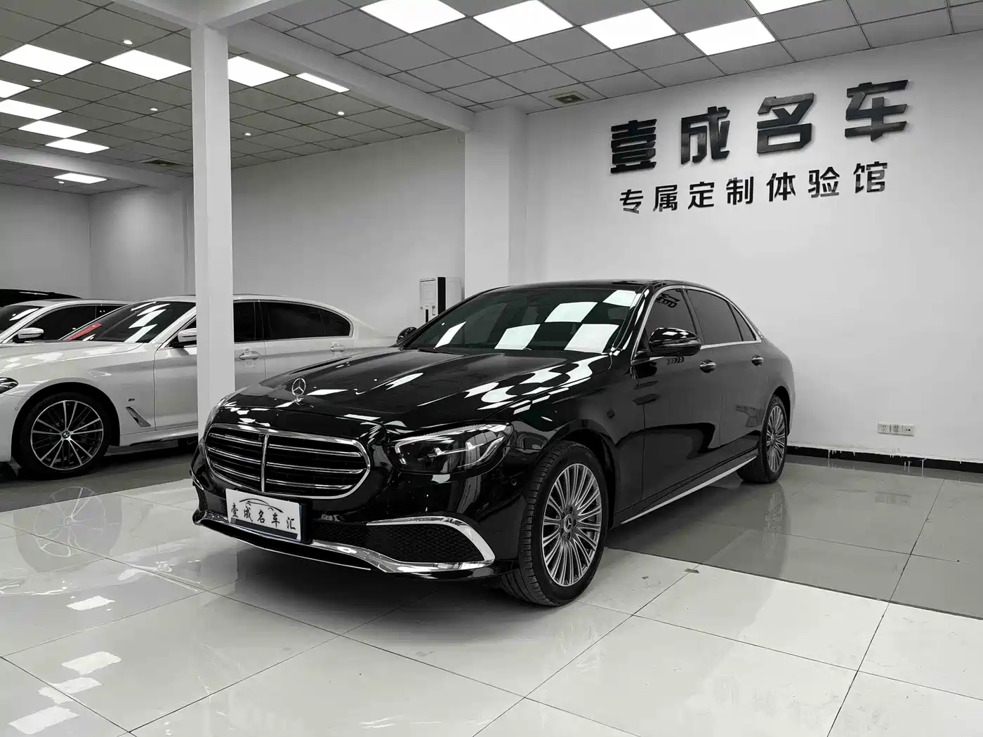 Mercedes-Benz E-Class 2023 E 300 L Fashion