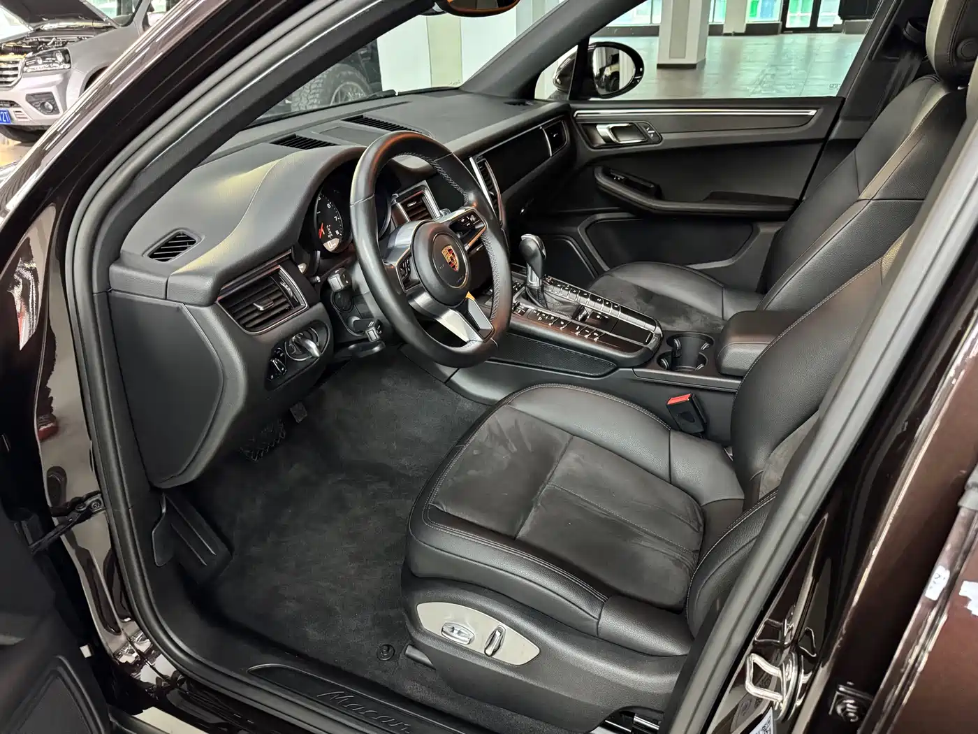 Porsche Macan 2017 Macan 2.0T фото 15
