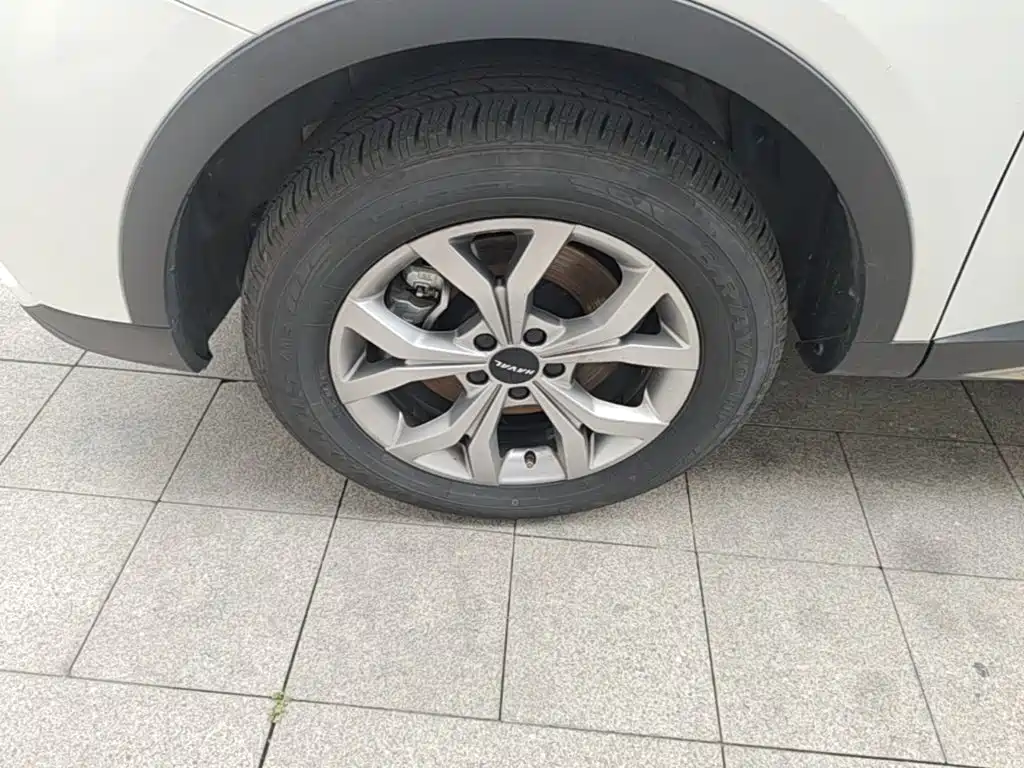 Photo 23 - Haval H6