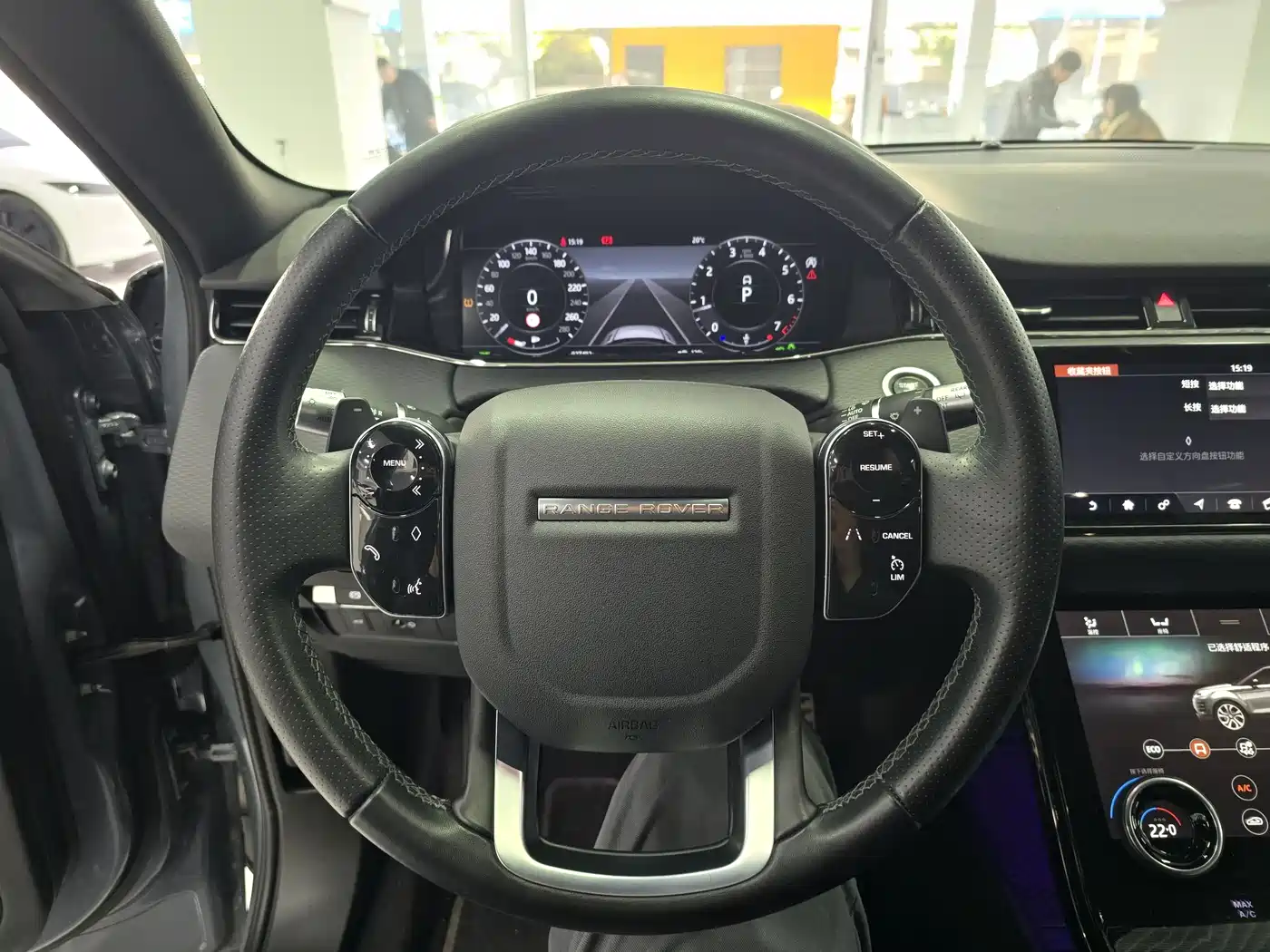 Land Rover Range Rover Evoque 2020 249PS R-DYNAMIC S Sport Edition фото 4