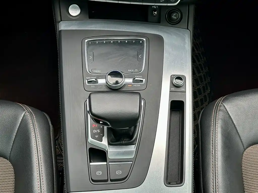 Audi Q5L 2018 40 TFSI Prestige Fashion (China V) фото 26
