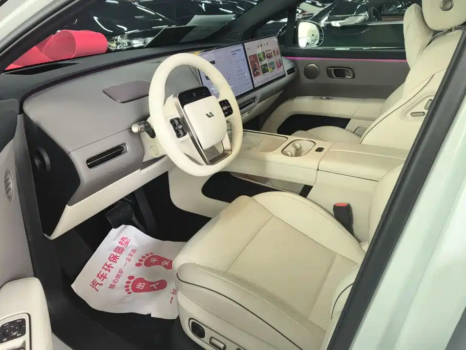 Li Auto i6 2026 2025 4WD Base Model