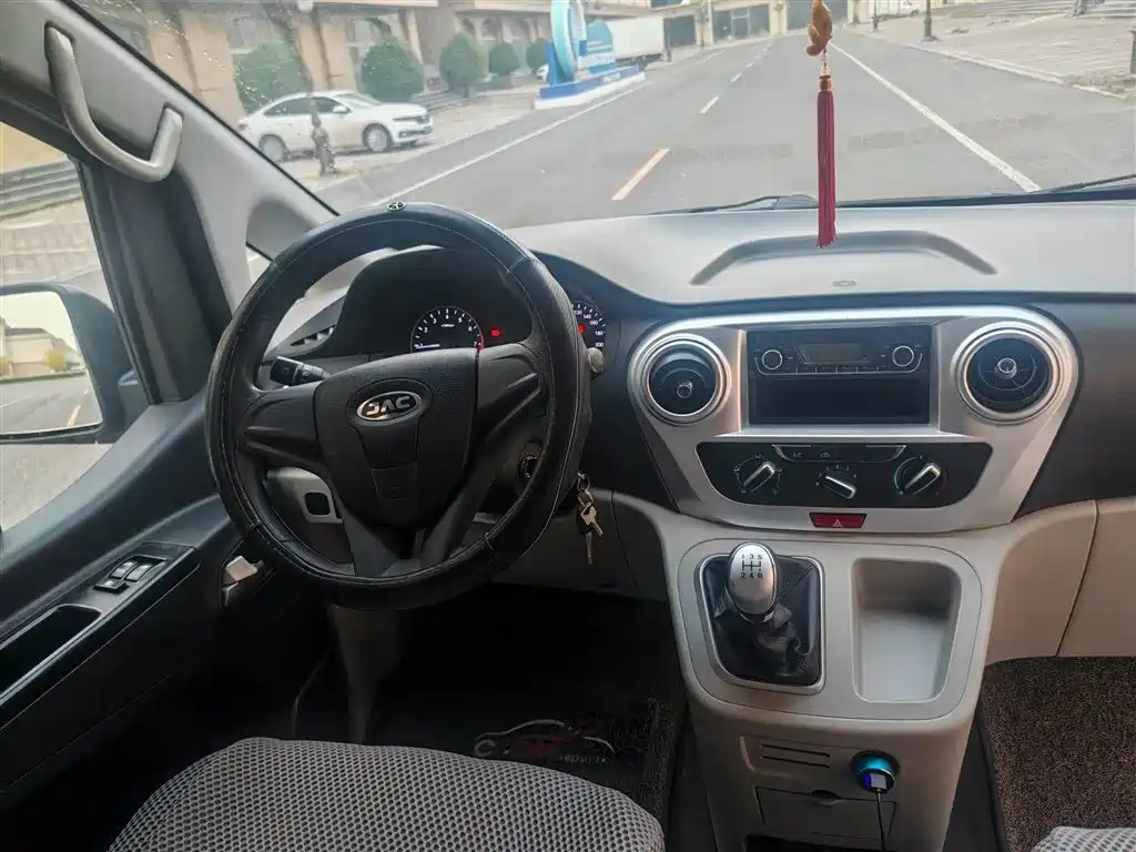 JAC Refine M3 2020 2019 1.8L 5-Seat Express Version