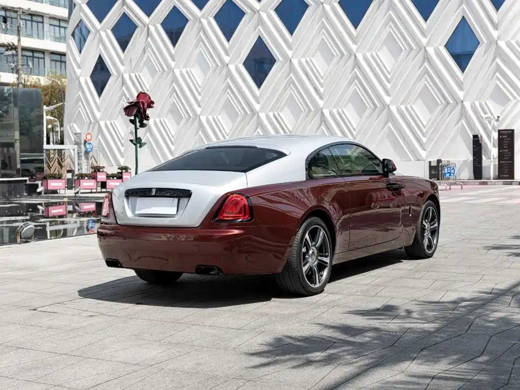 Фото 4 - Rolls-Royce Wraith