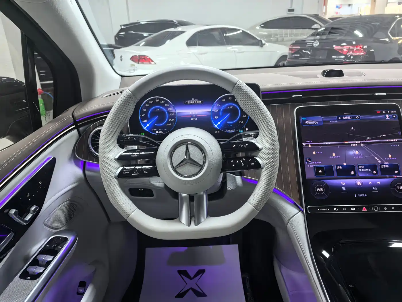 MERCEDES-BENZ EQE SUV