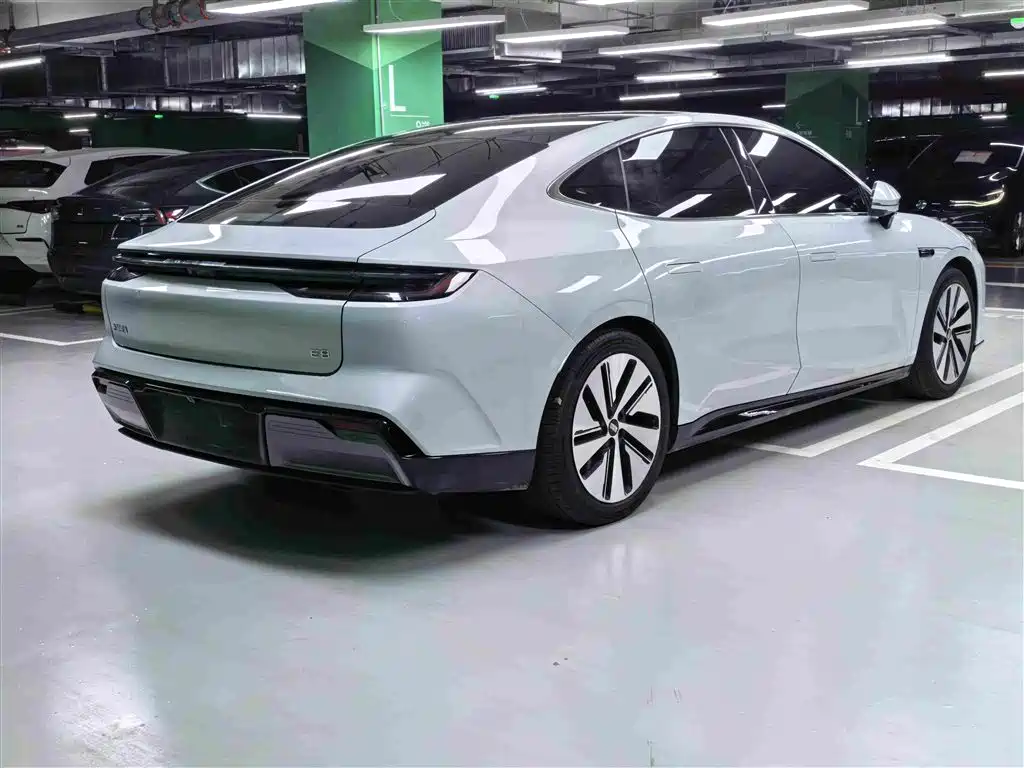 Geely Galaxy Galaxy E8 2024 2024 665km RWD Starship Voyager Edition