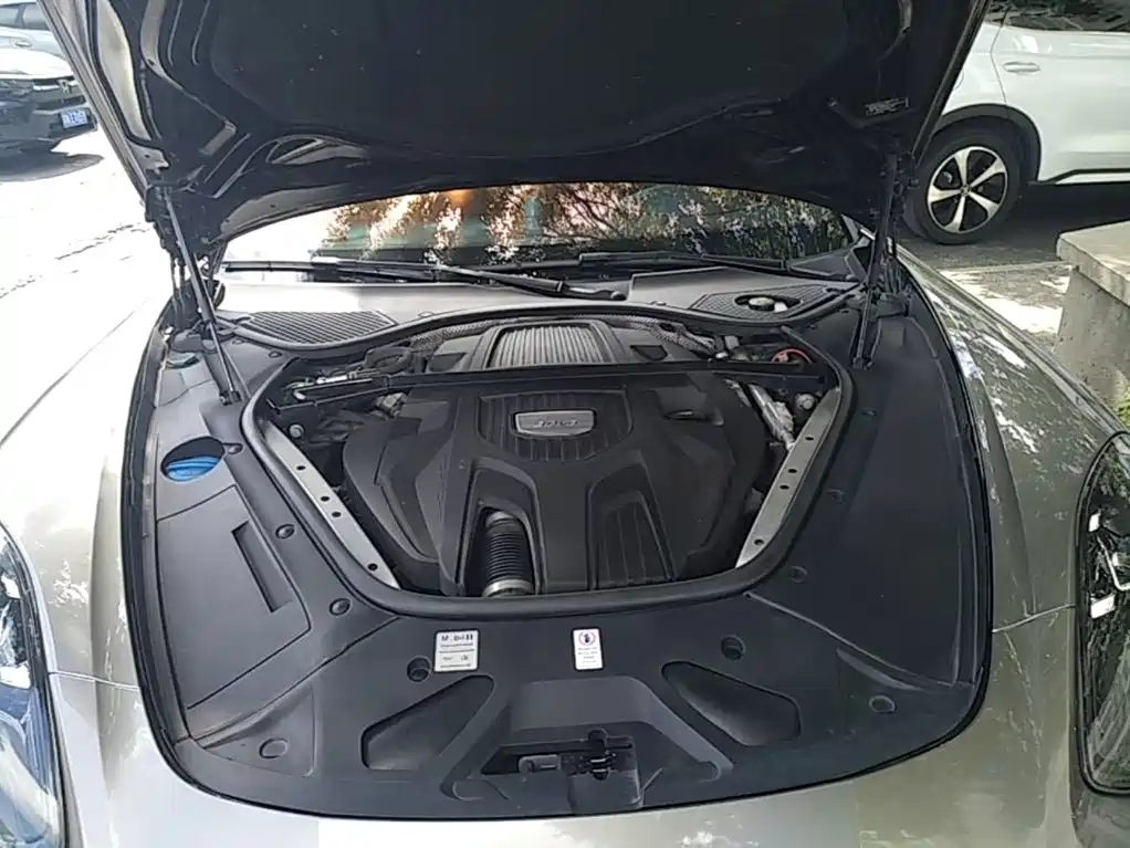 Photo 16 - Porsche Panamera