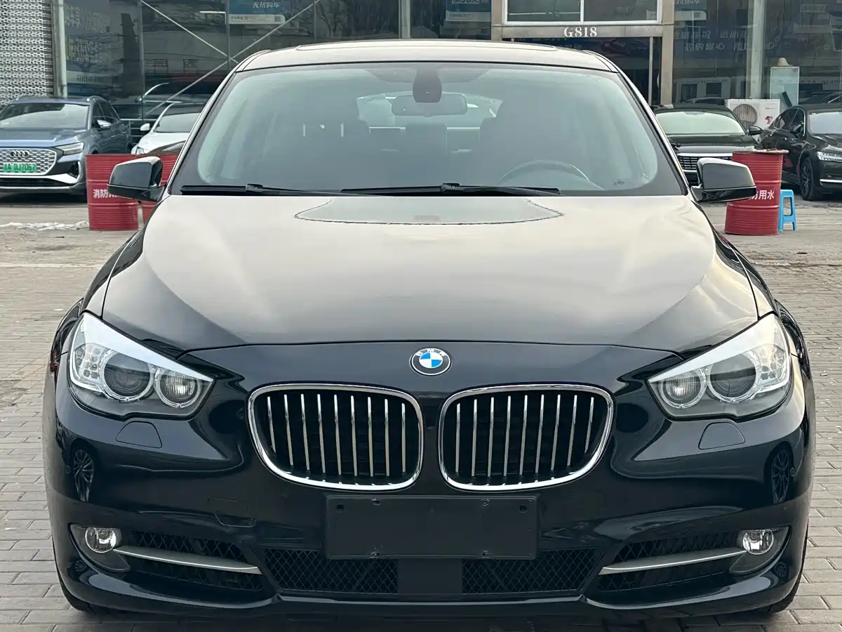 BMW 5 Series GT 2011 535i xDrive Luxury Model фото 2