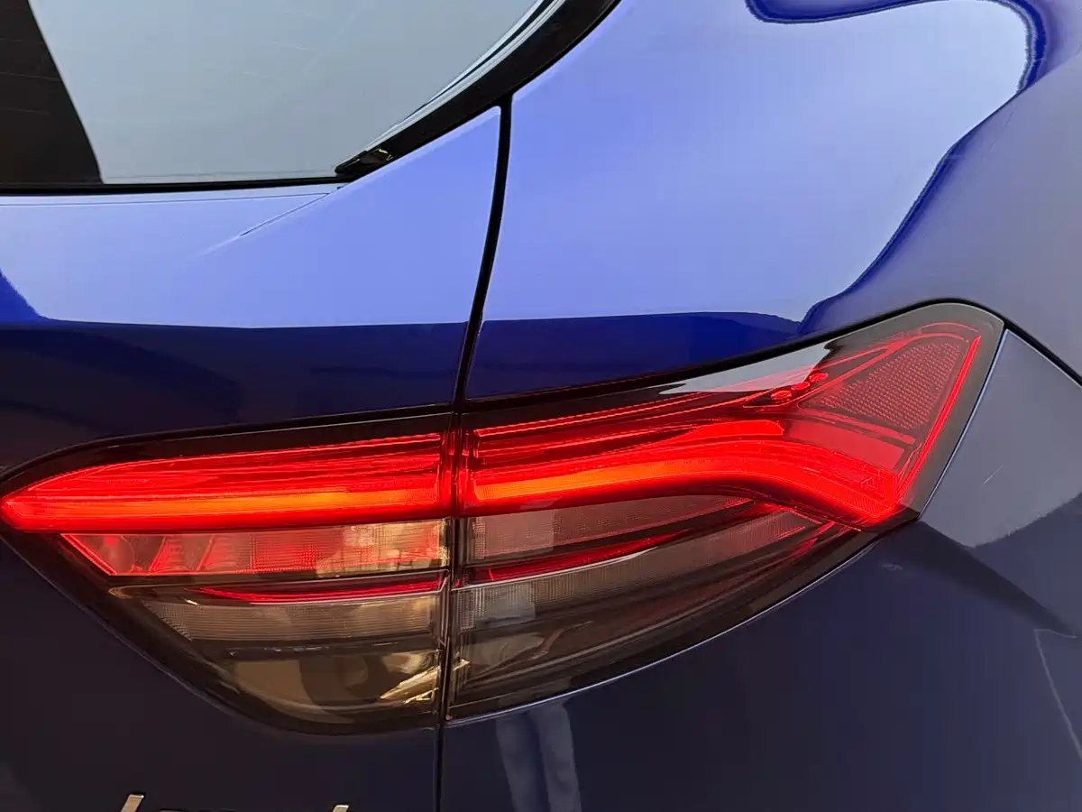 Photo 12 - Maserati Levante