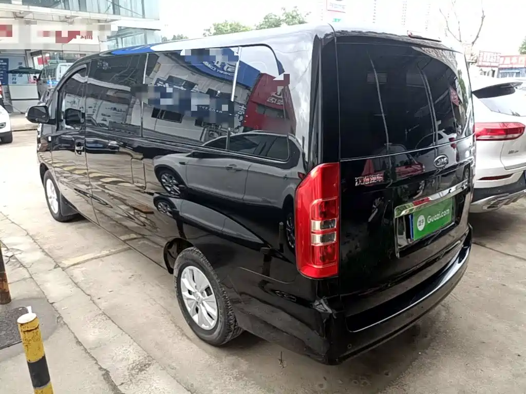 JAC Refine M3 2022 2022 PLUS 1.8L 7-Seater Standard