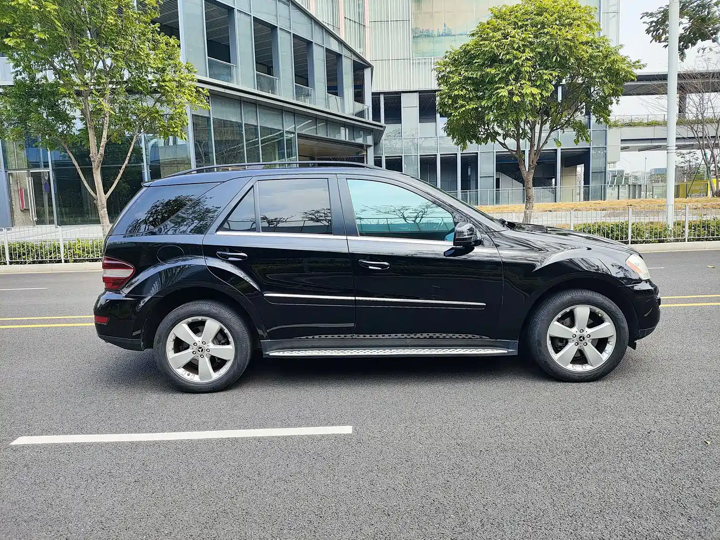 Mercedes-Benz M-Class 2010 ML 350 4MATIC Luxury Special Edition фото 8
