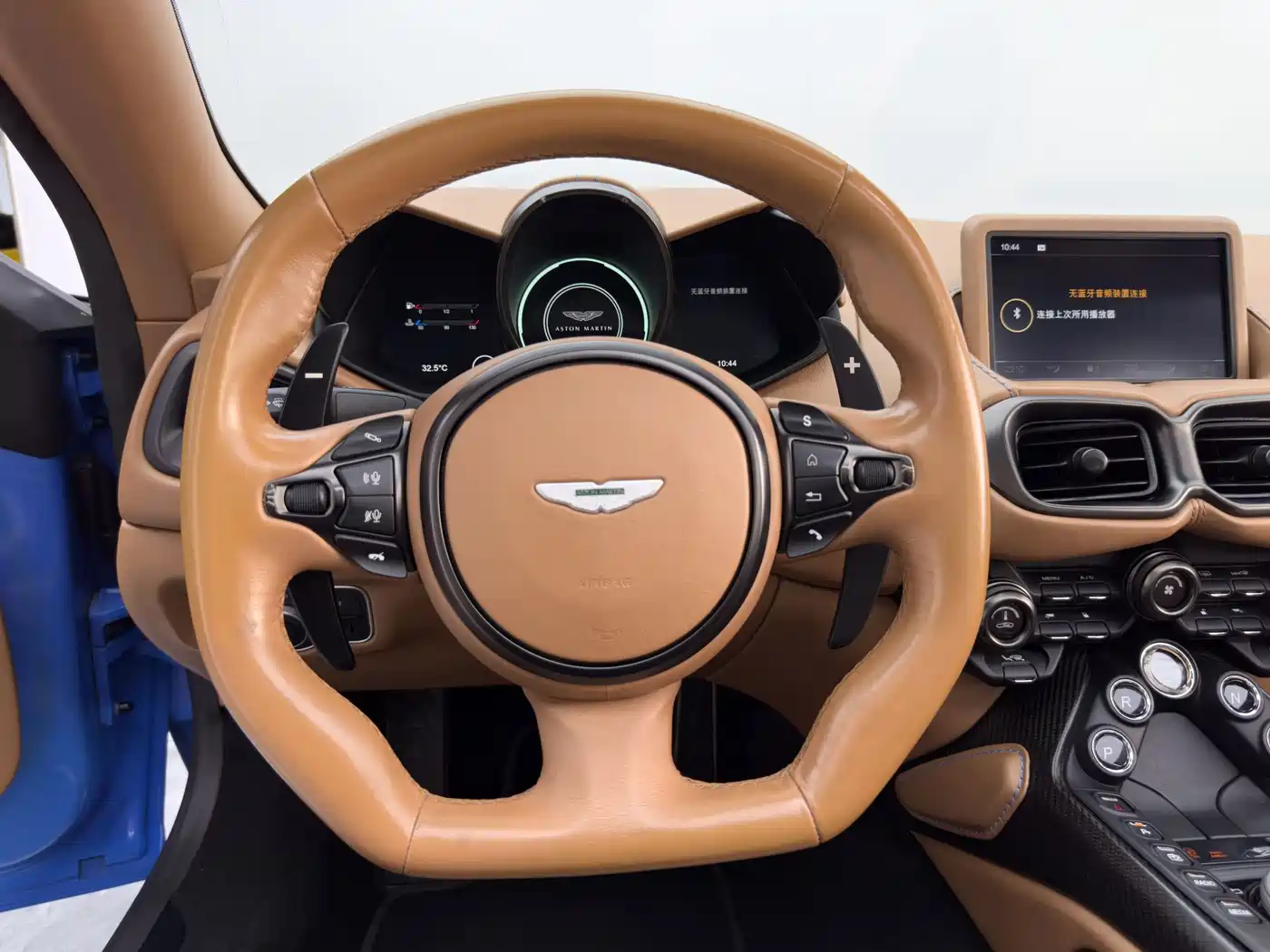 Aston Martin V8 Vantage 2021 2020 4.0T V8 Roadster