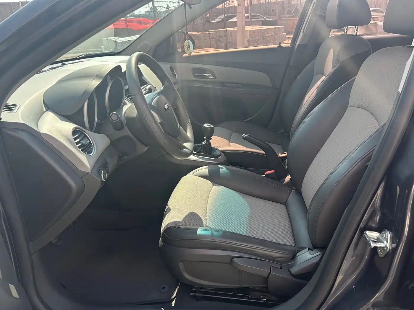 Chevrolet Cruze 2013 1.6L SL MT фото 10