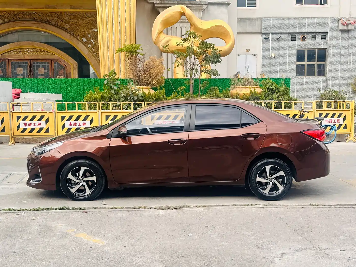 Toyota Levin 2017 Facelift 185T CVT Elite (China V) фото 4