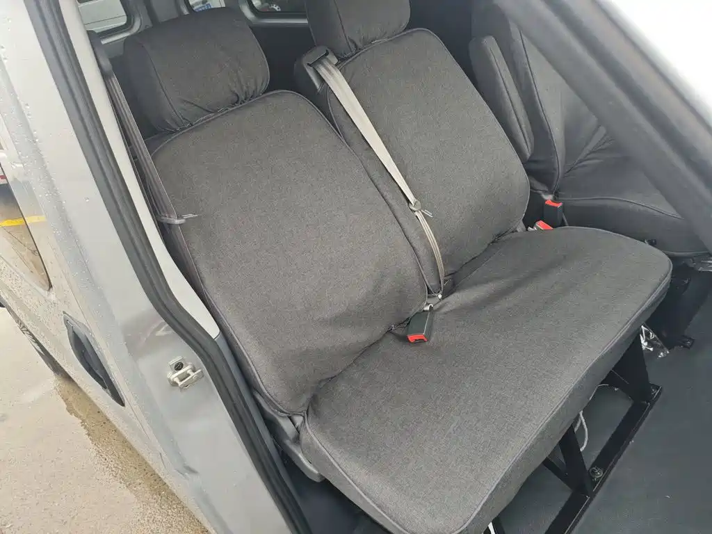 Dongfeng Yufeng Yufeng 2026 2023 V9+ 2.0T Manual FWD Multi-purpose Medium Wheelbase Medium Roof 7/8/9 Seater