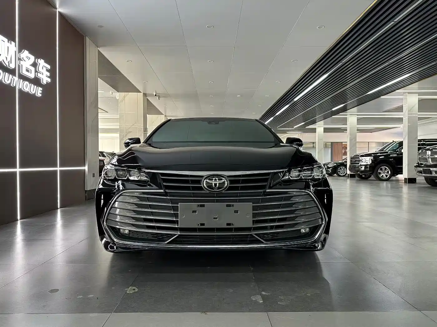Toyota Avalon 2021 2.5L Luxury Edition фото 2