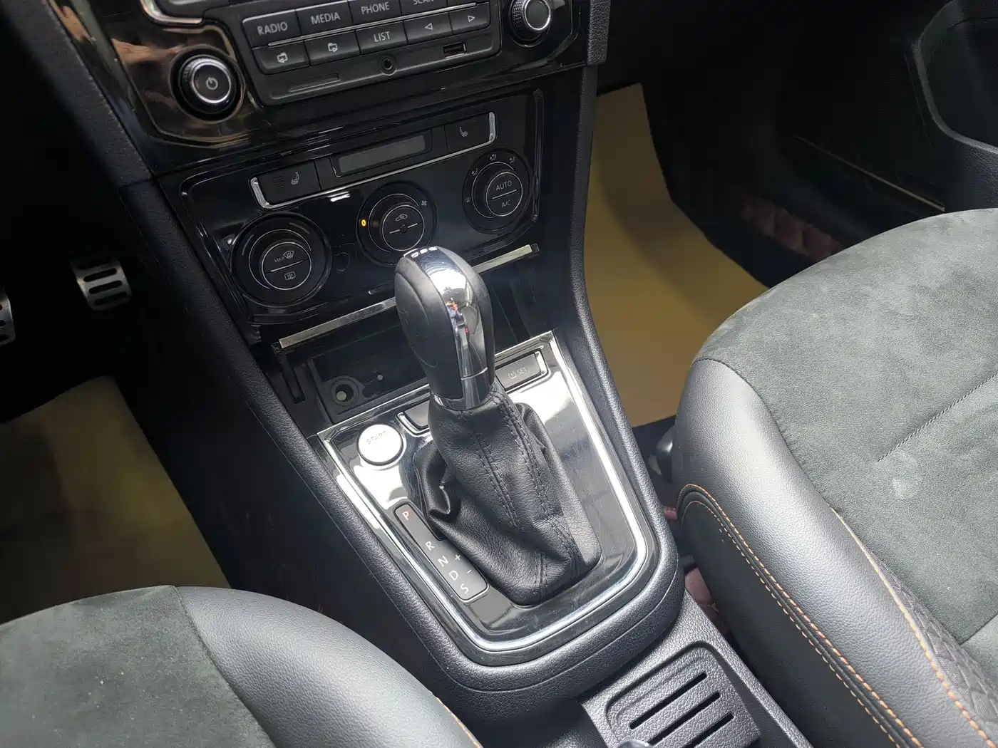 VOLKSWAGEN C TREK WEI COLLAR