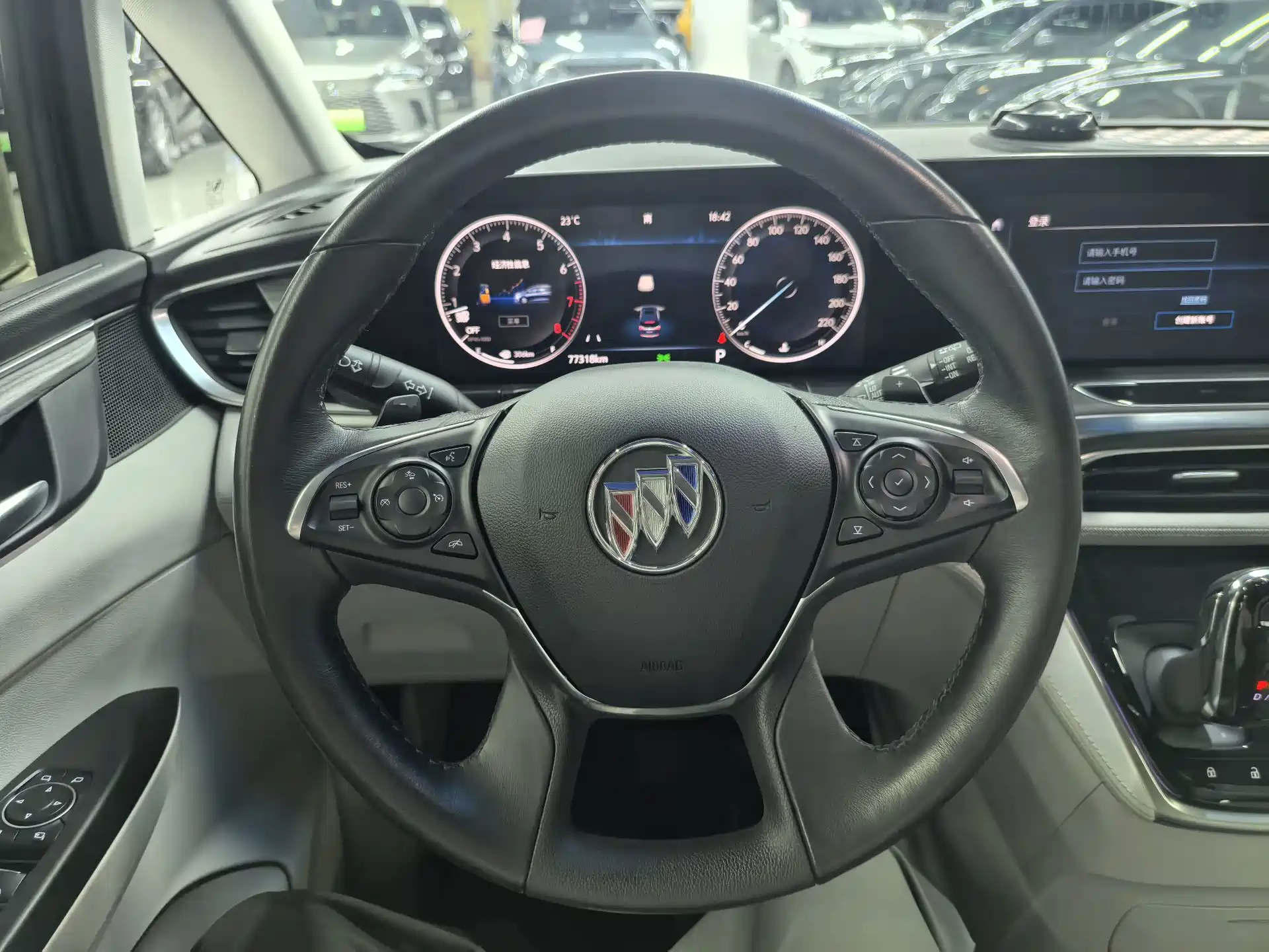 Фото 13 - Buick GL8