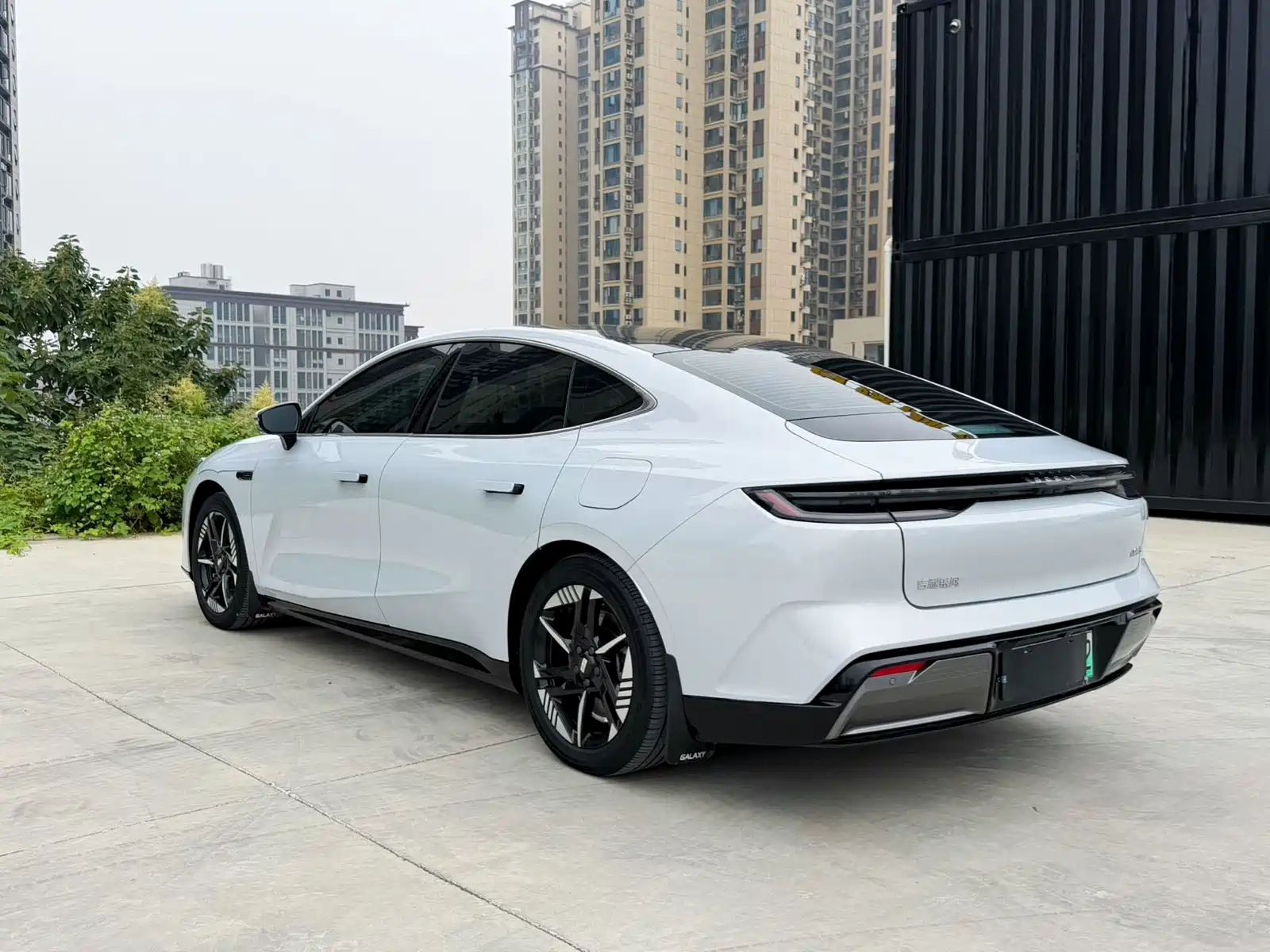 Фото 9 - Geely Galaxy Galaxy E8