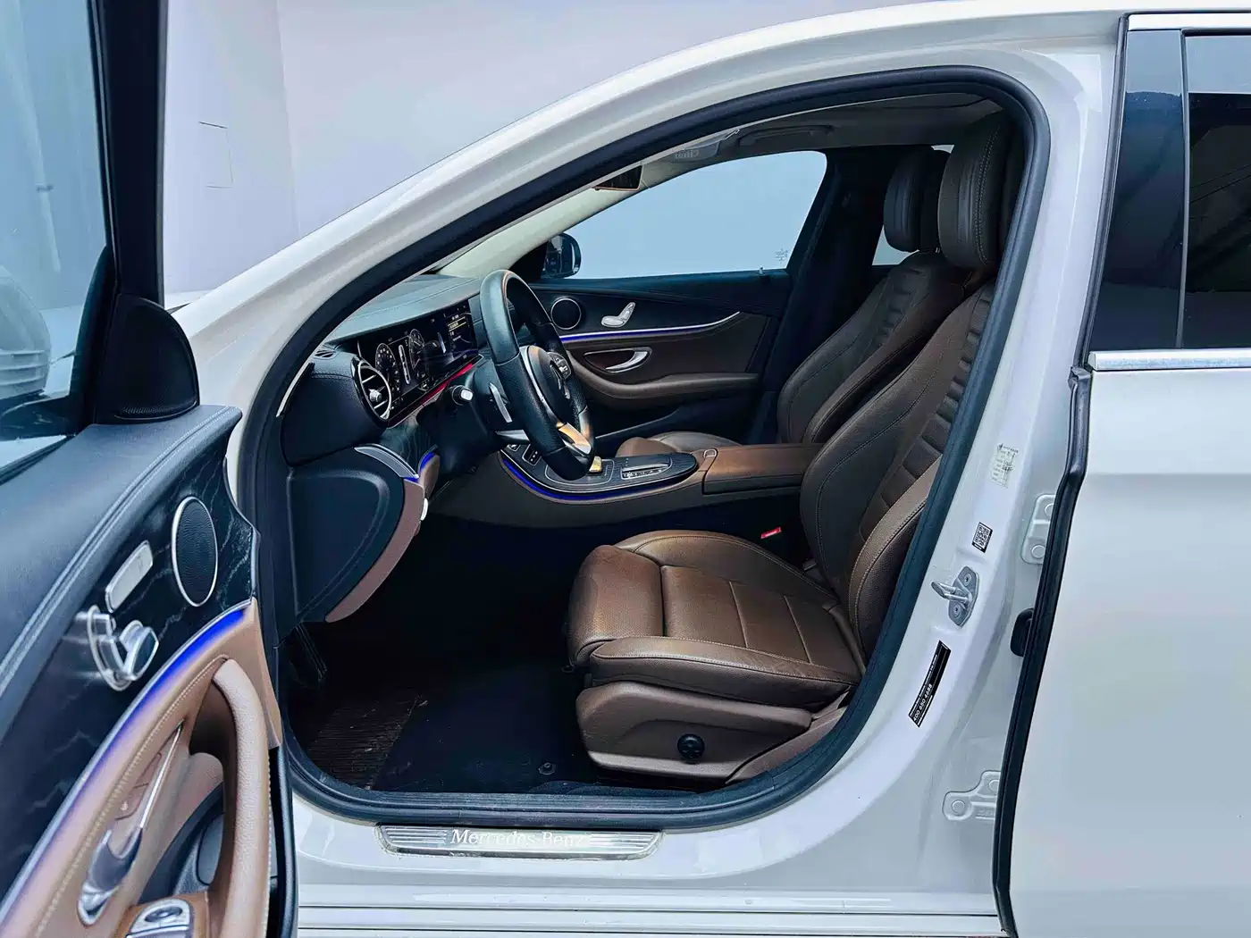 Mercedes-Benz E-Class 2019 E 200 L Sport фото 2