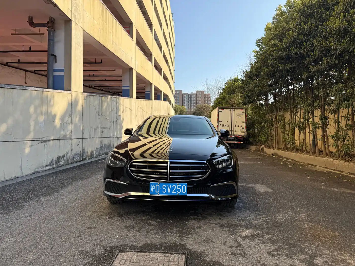 Mercedes-Benz E-Class 2023 E 300 L Luxury фото 2