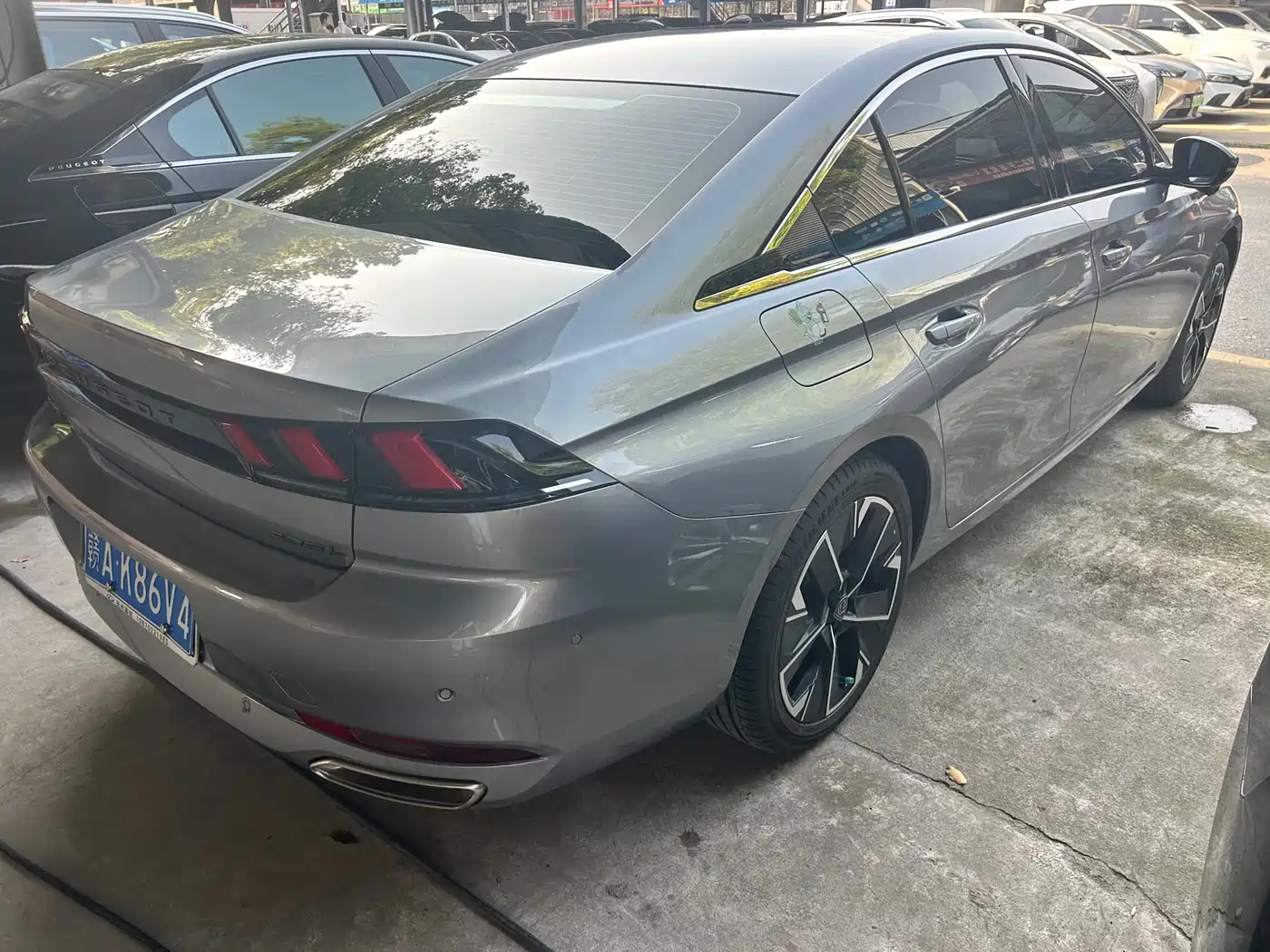 PEUGEOT 508
