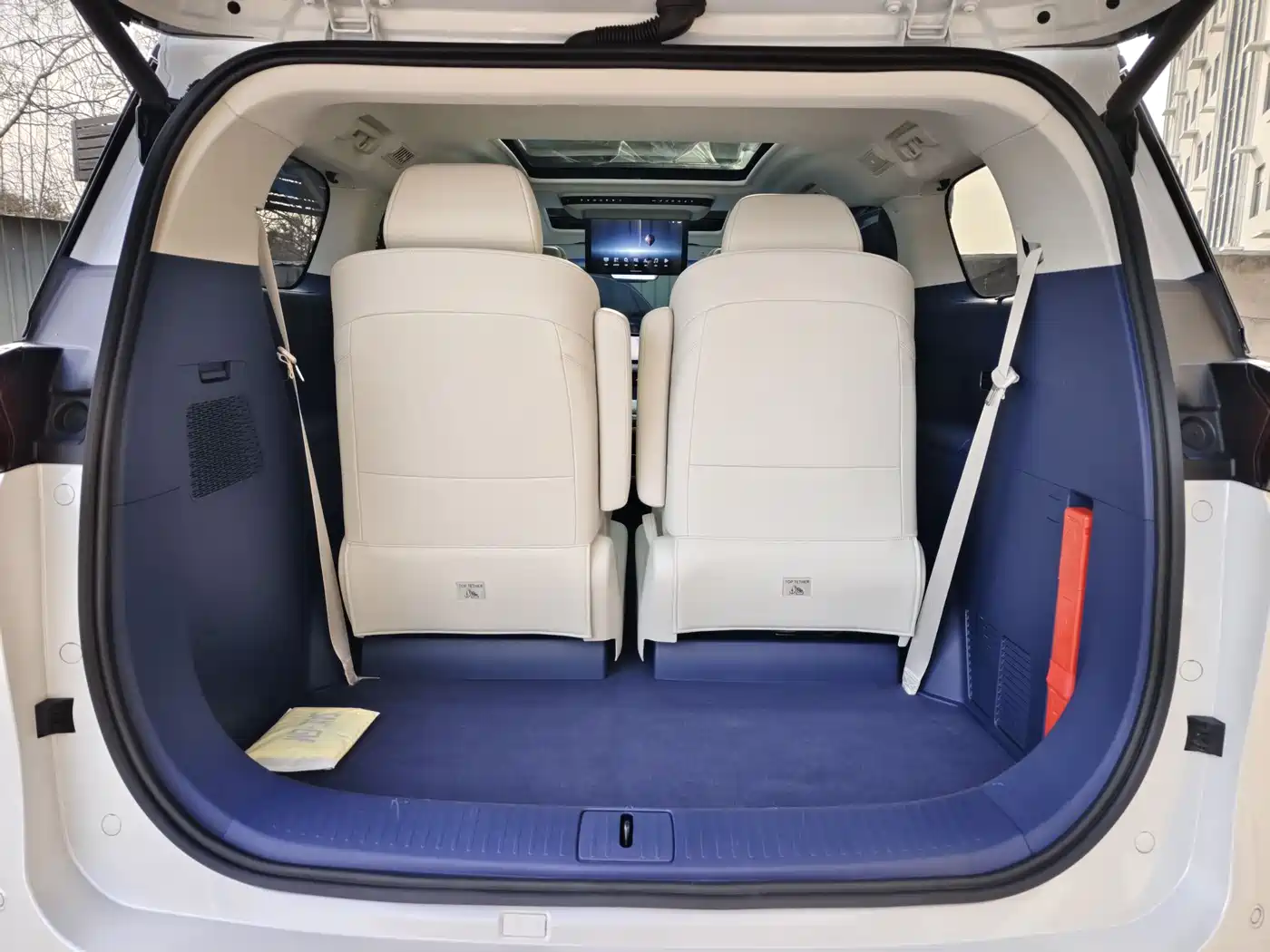 BUICK GL8 NEW ENERGY