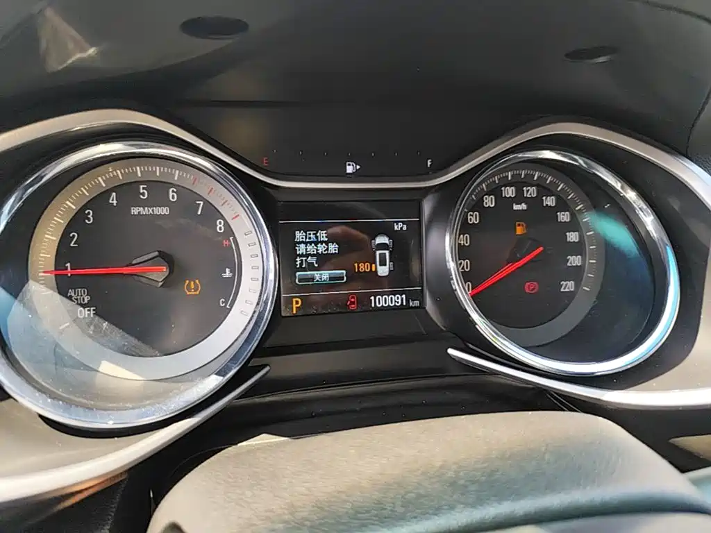 Chevrolet Volando 2023 2020 Mild Hybrid Redline 530T Automatic Premium Edition (5+2 seater)