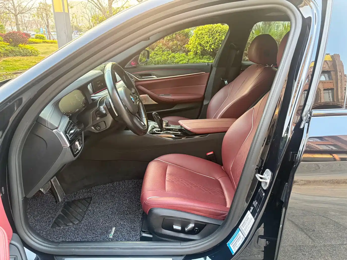BMW 5 Series 2022 530Li Leading M Sport Package фото 4