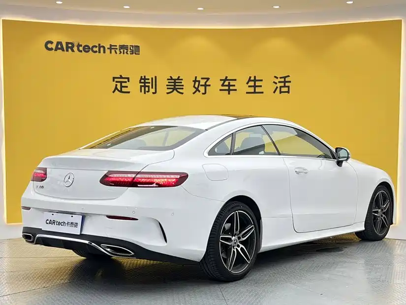 Фото 4 - Mercedes-Benz E-Class (Import)