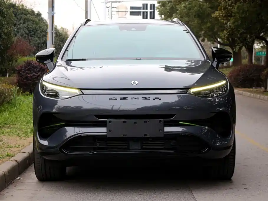 DENZA X