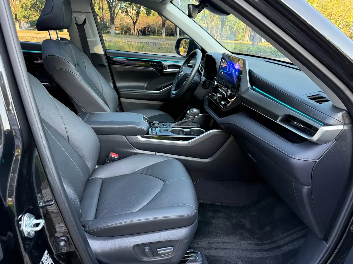 Toyota Highlander 2022 380T 4WD Luxury 7-Seater фото 5