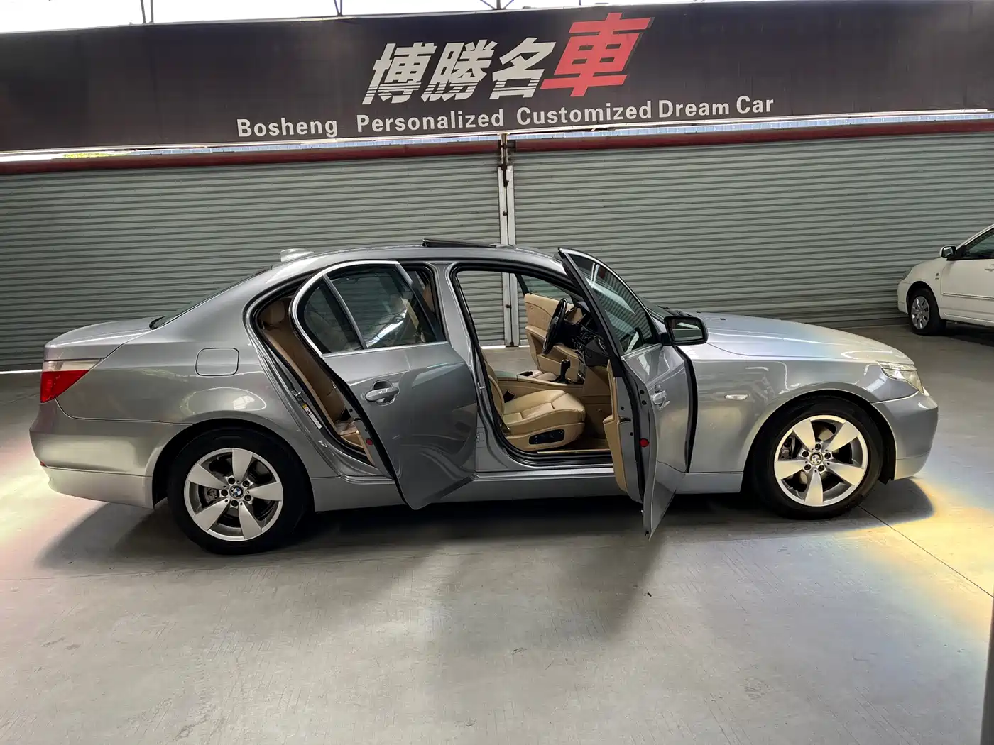 BMW 5 Series 2005 Model 530i фото 7
