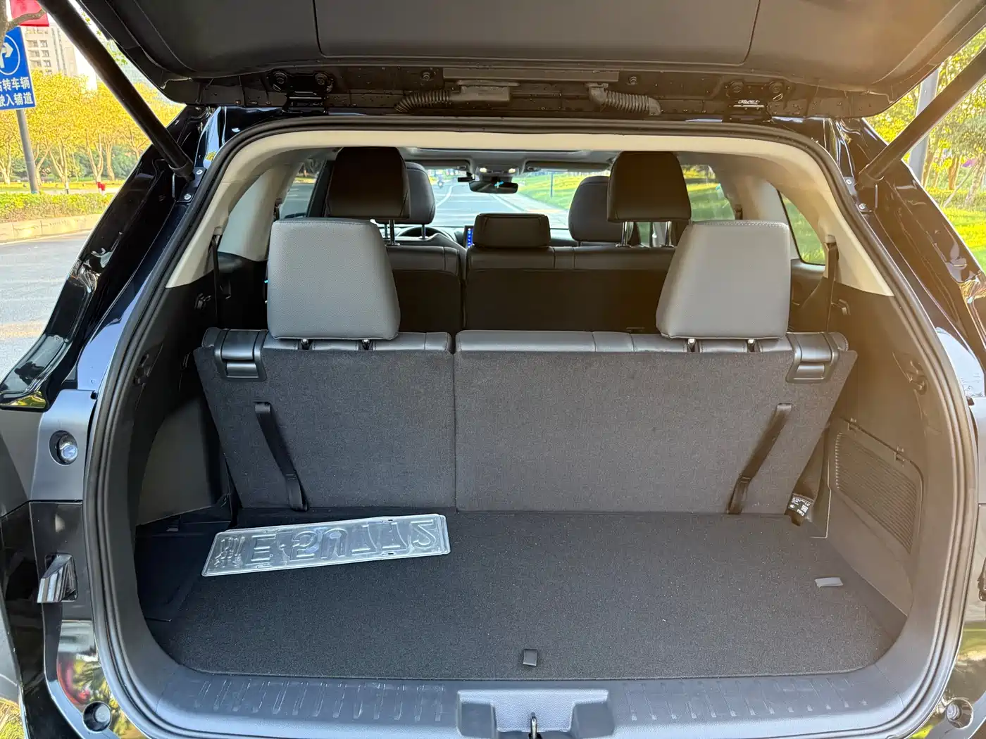 Toyota Highlander 2022 380T 4WD Luxury 7-Seater фото 10