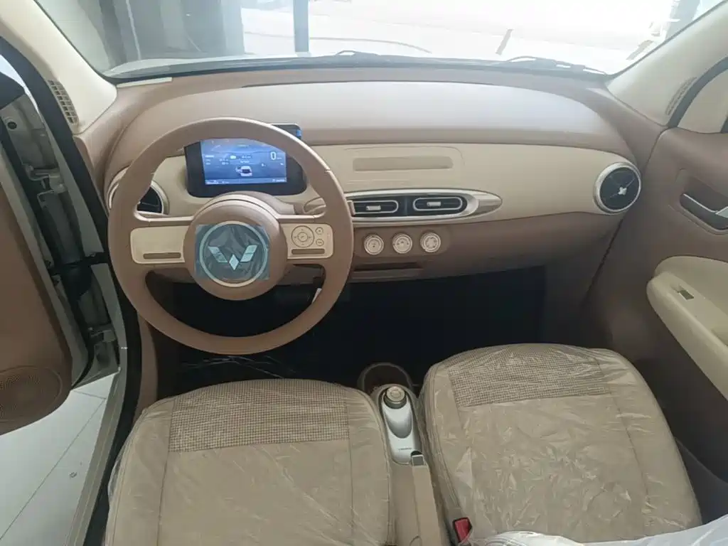 Wuling Motors Hongguang MINIEV 2026 2025 4-Door Advanced