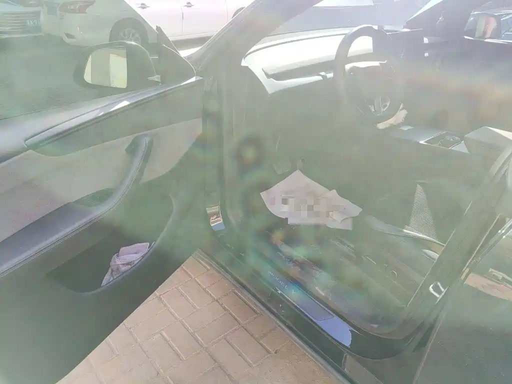 Фото 12 - Tesla Model Y
